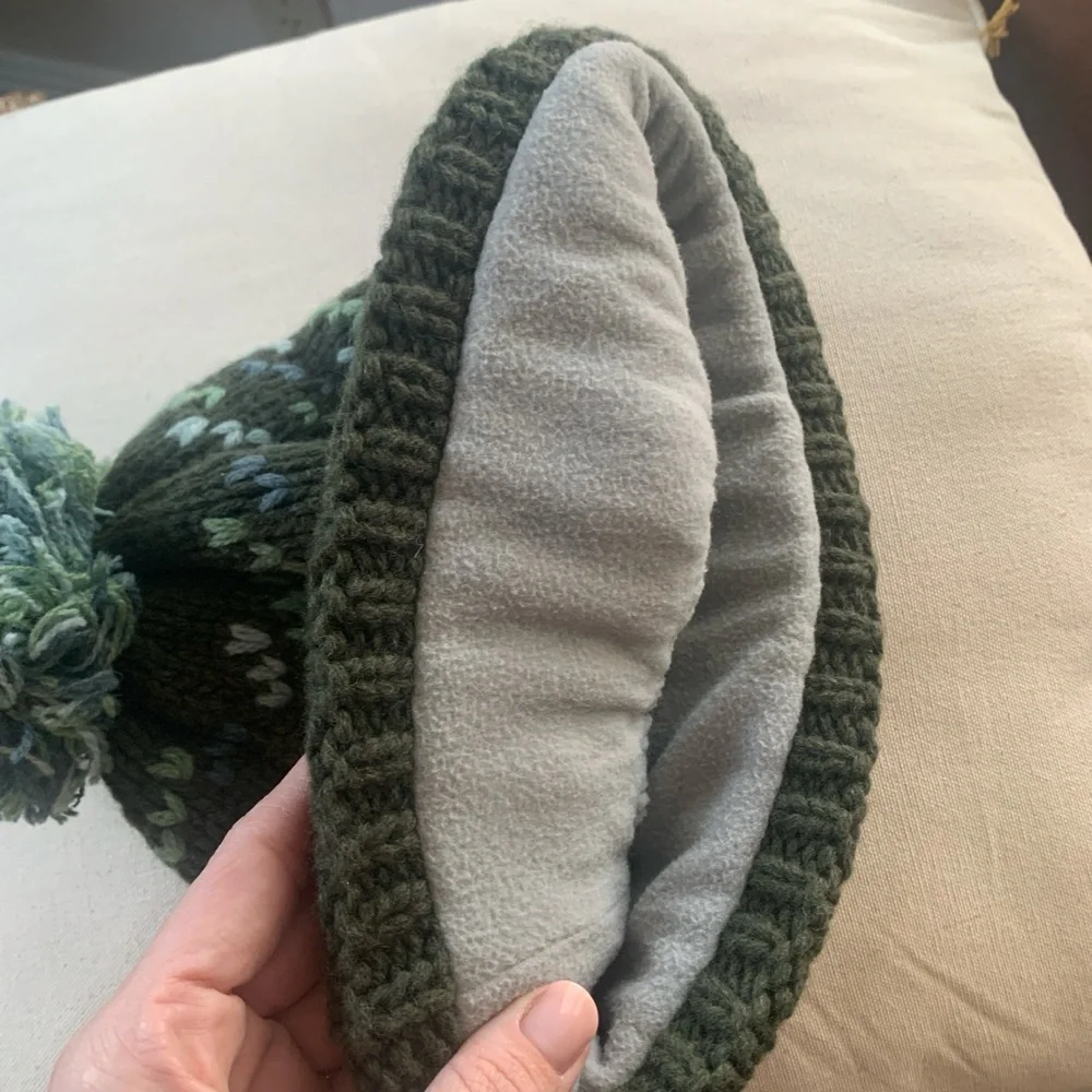 Patagonia Fair Isle Wool Pom Beanie | Winter Ski Nordic Hat - Picture 4 of 4